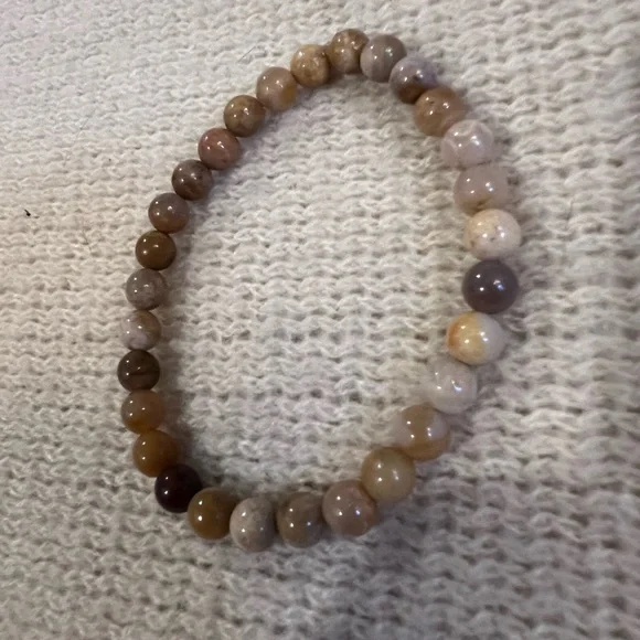 Handmade Chic Glossy Natural Chrysanthemum Gemstone Beaded Bracelet, Size 7” - Picture 2 of 3